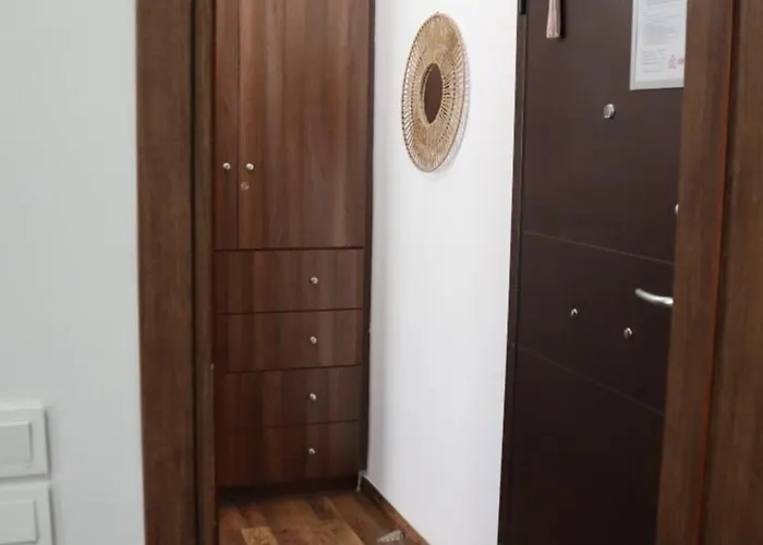 Beautiful Sweet Brown In The Center *